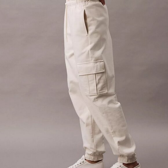 Calvin Klein Womens Archive Logo Fleece Cargo Joggers Cream Size Small NWOT! - Picture 1 of 7